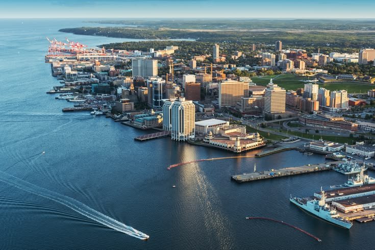 Vue portuaire et littoral historique de la ville d'Halifax