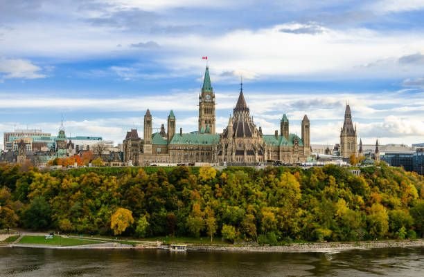 Colline du Parlement et paysages institutionnels d'Ottawa